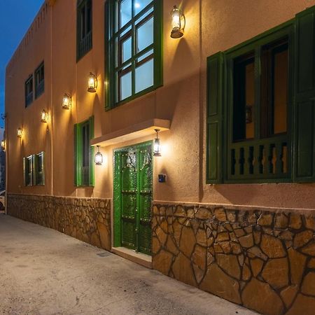 House 76 Hotel Низва Екстериор снимка