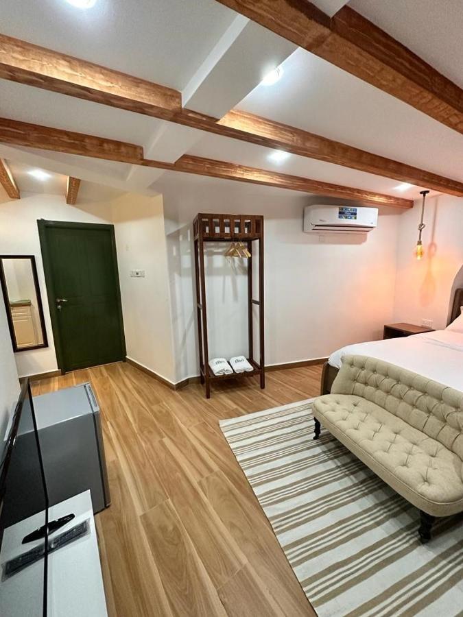 House 76 Hotel Низва Екстериор снимка