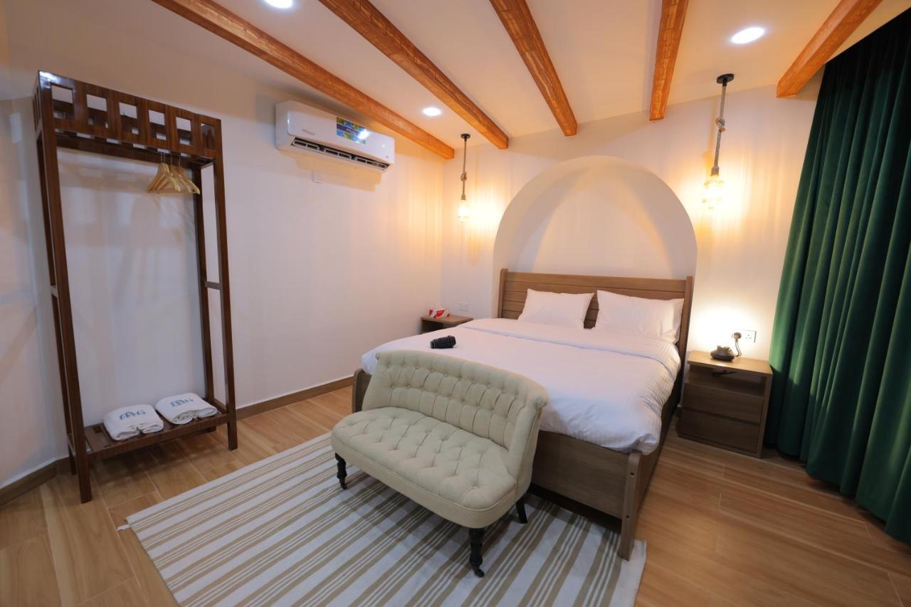 House 76 Hotel Низва Екстериор снимка