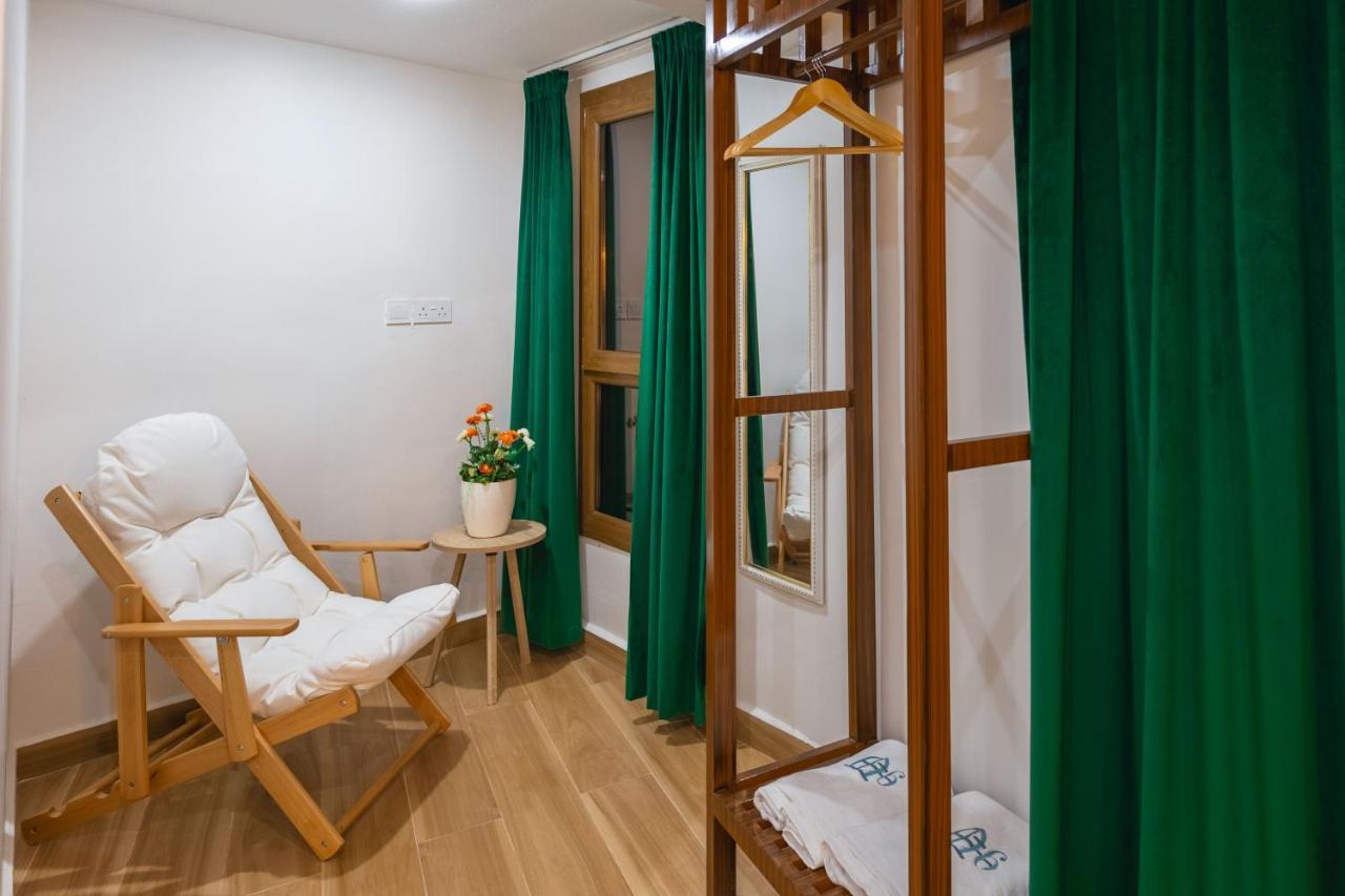 House 76 Hotel Низва Екстериор снимка